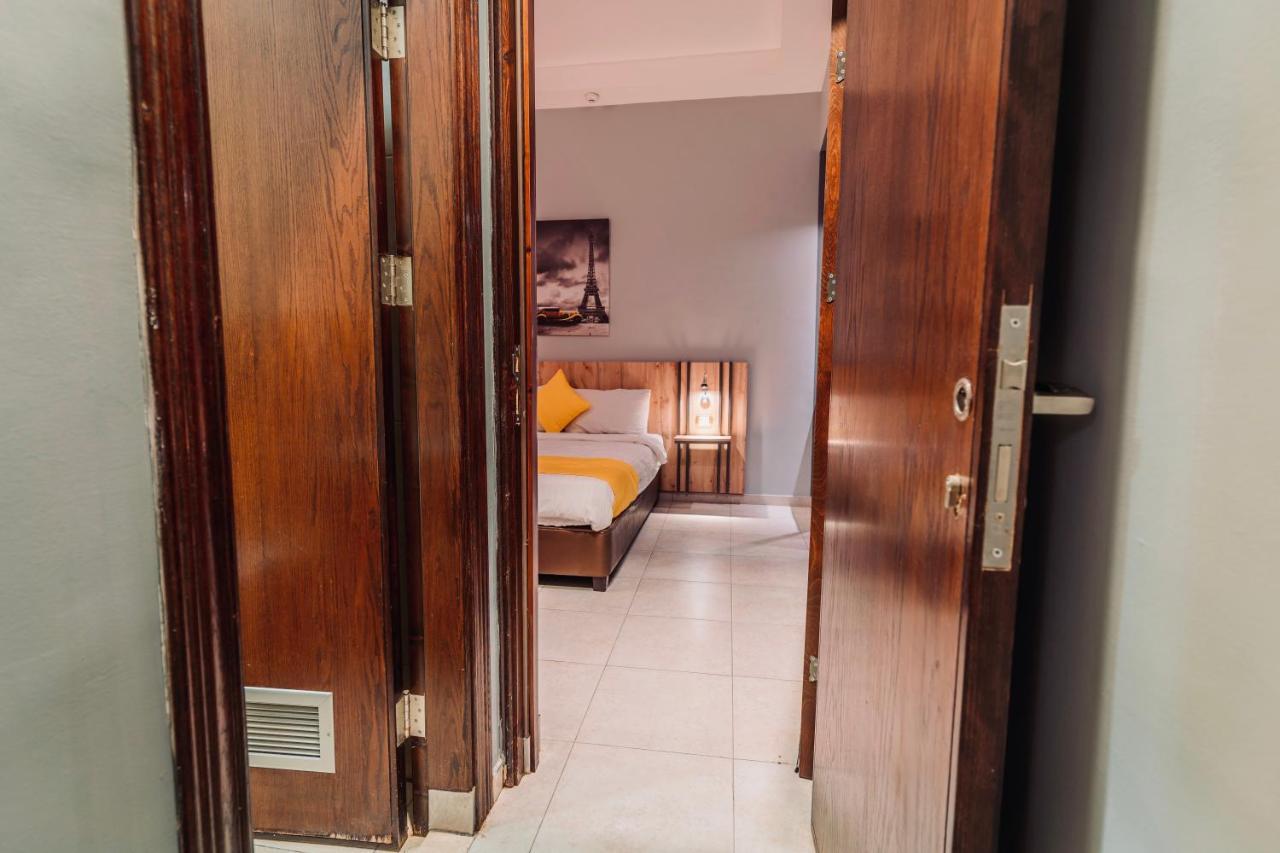 Baden Hotel Suites Amman Exteriör bild