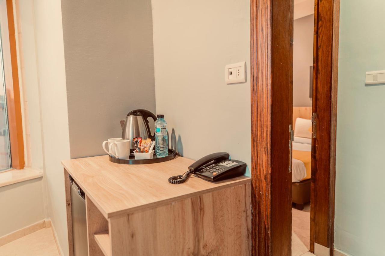 Baden Hotel Suites Amman Exteriör bild