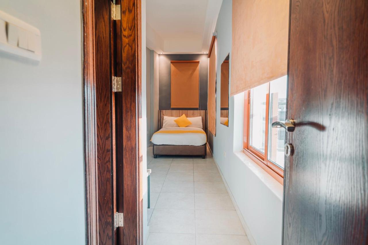Baden Hotel Suites Amman Exteriör bild