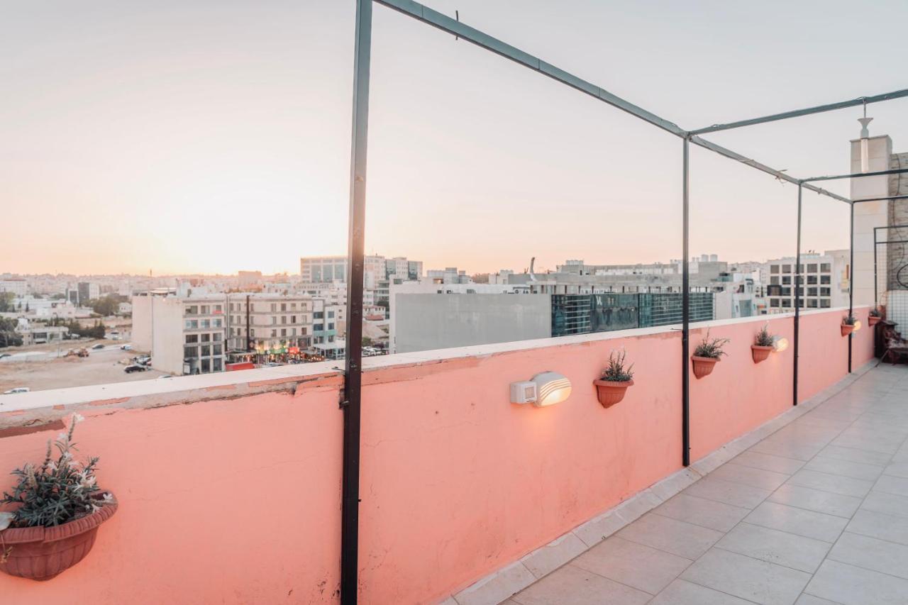Baden Hotel Suites Amman Exteriör bild