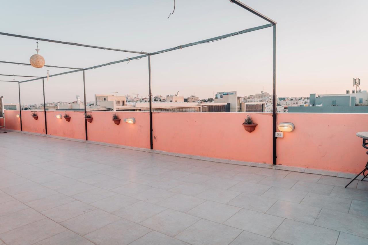 Baden Hotel Suites Amman Exteriör bild