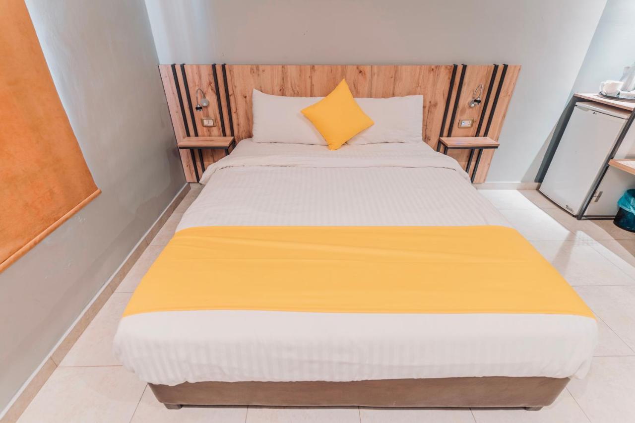 Baden Hotel Suites Amman Exteriör bild
