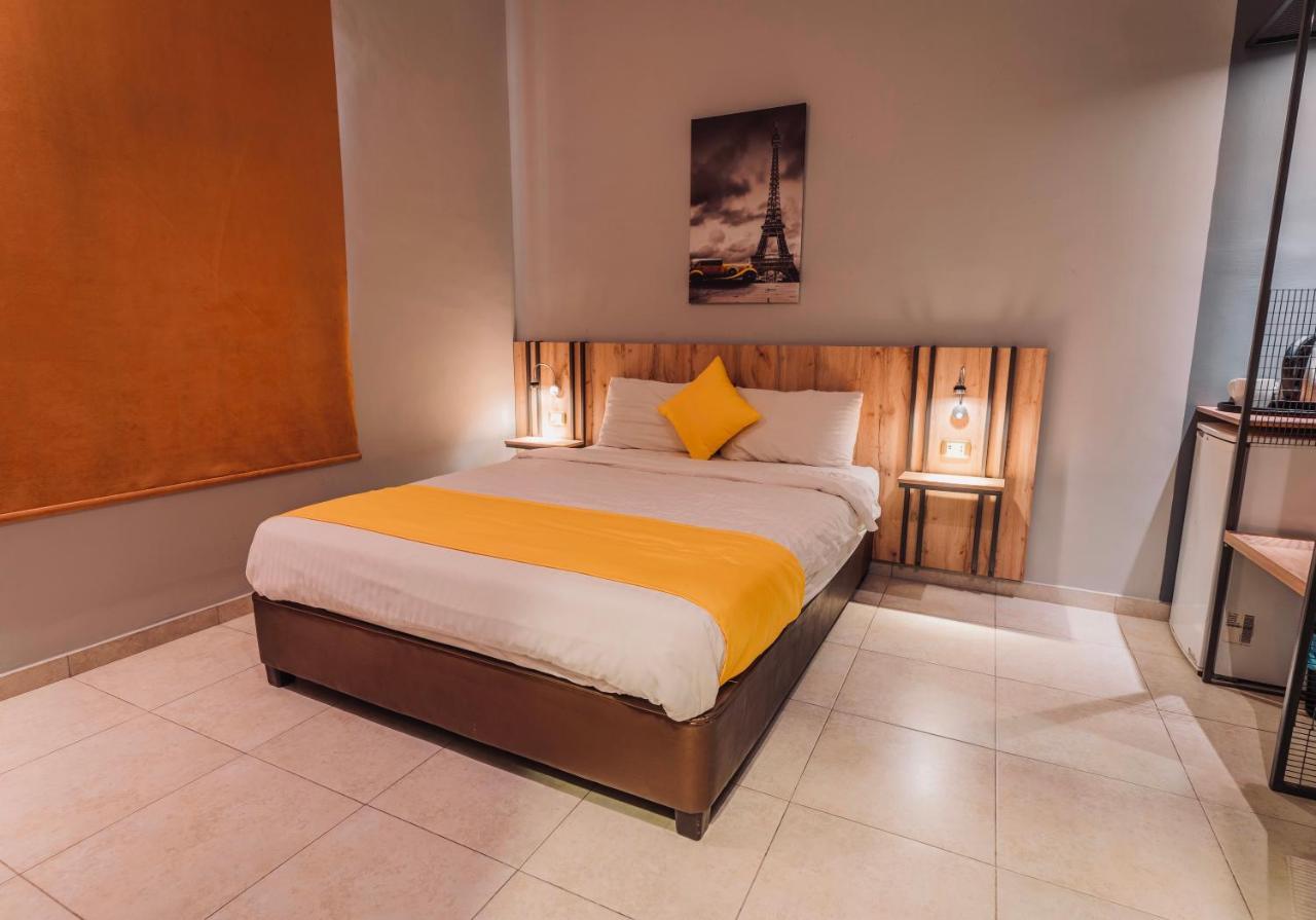 Baden Hotel Suites Amman Exteriör bild
