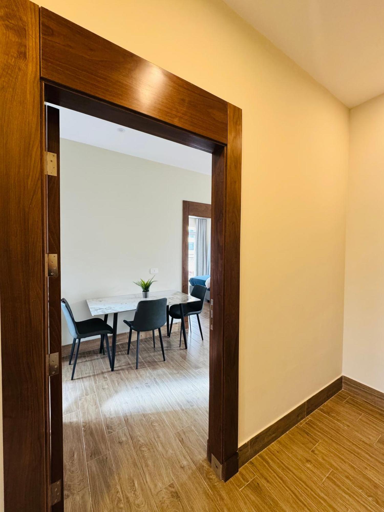 Baden Hotel Suites Amman Exteriör bild