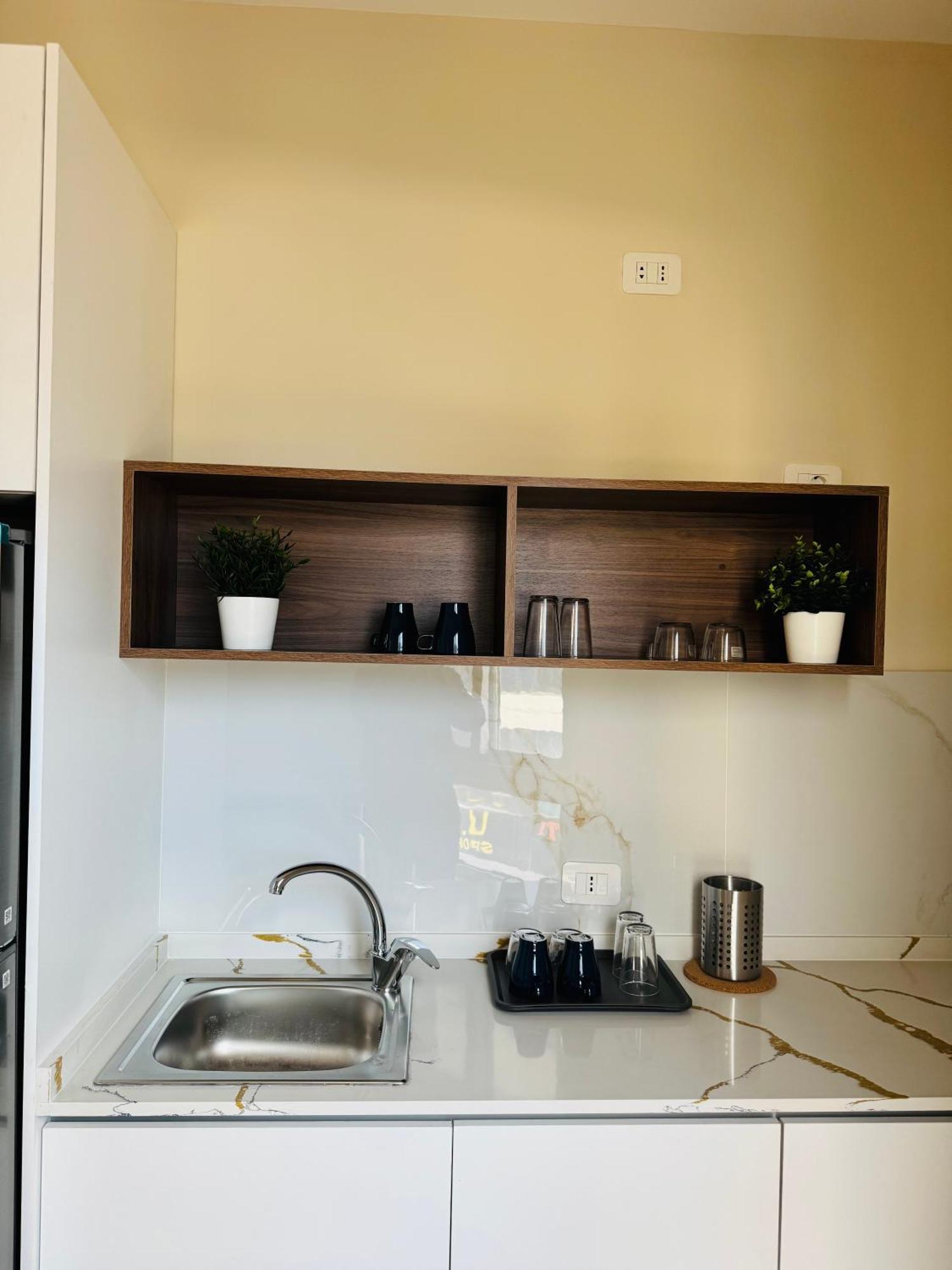 Baden Hotel Suites Amman Exteriör bild