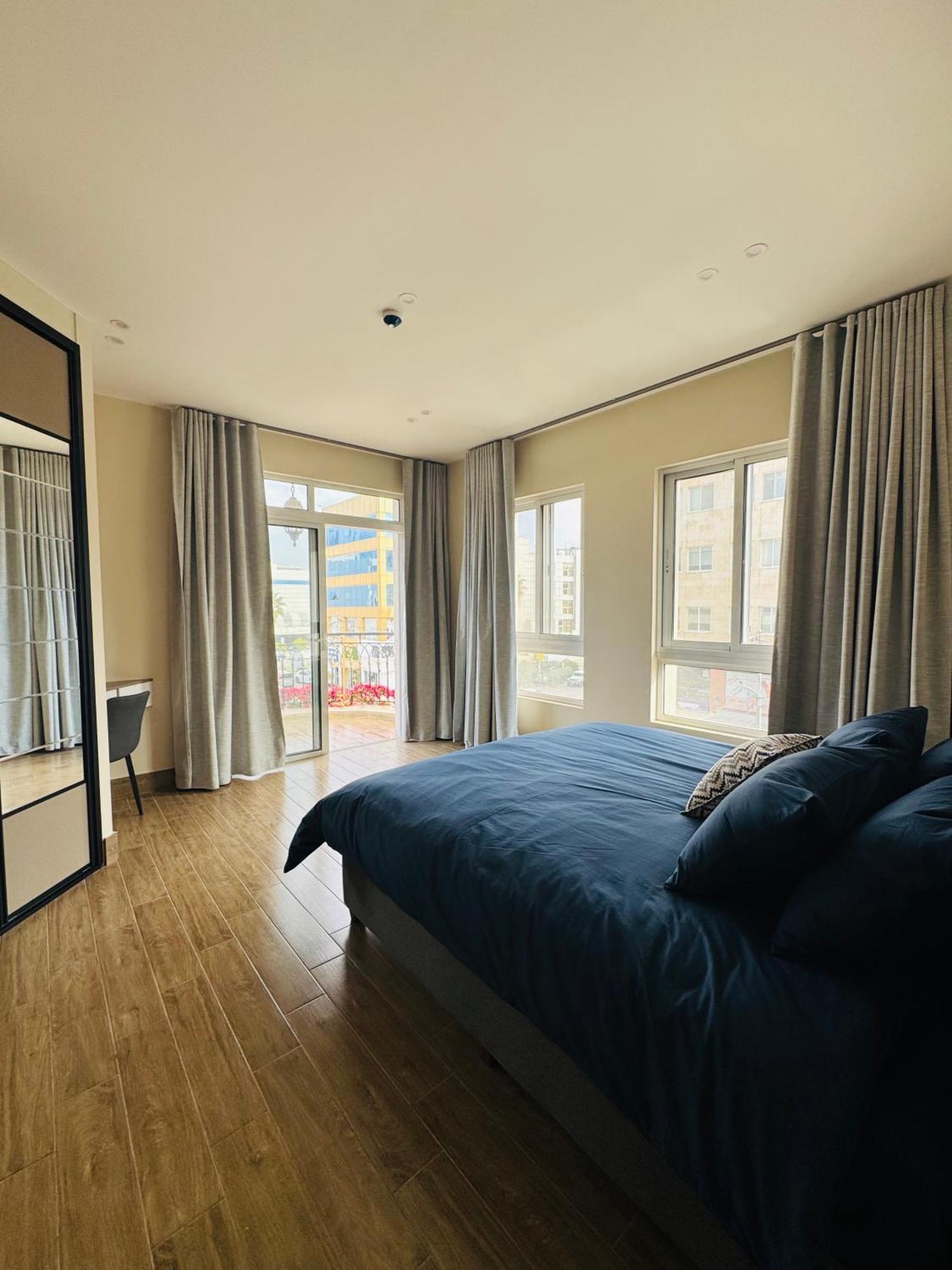 Baden Hotel Suites Amman Exteriör bild